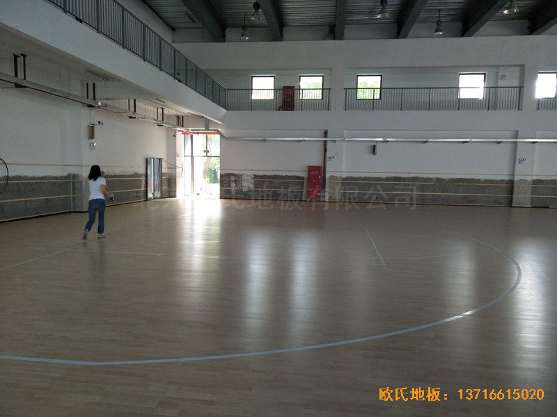 上海嘉定婁唐學(xué)?；@球館體育地板施工案例3