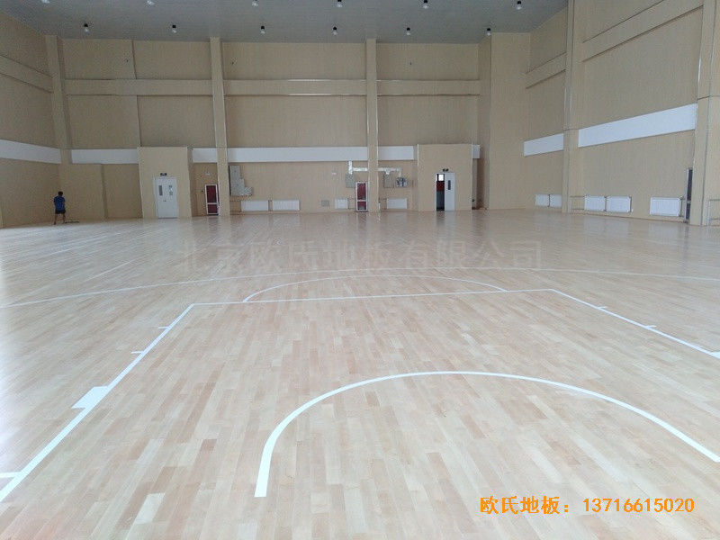 山東濟南雪山小學(xué)籃球館體育地板鋪裝案例2