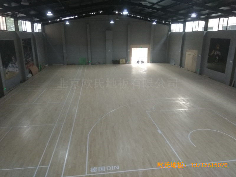 山西長(zhǎng)治雙創(chuàng)夢(mèng)工廠籃球體育地板施工案例0