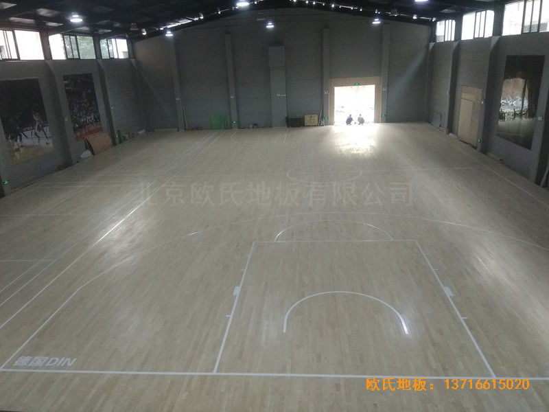 山西長(zhǎng)治雙創(chuàng)夢(mèng)工廠籃球體育地板施工案例5