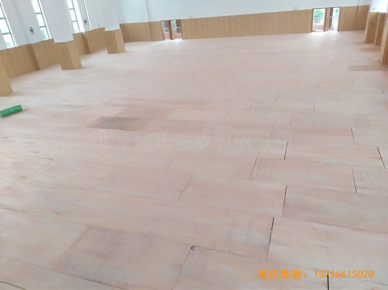 廣州南沙區(qū)珠江中學籃球館運動地板鋪設(shè)案例3