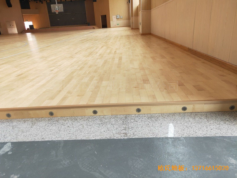 杭州高中啟成校區(qū)籃球館運(yùn)動地板施工案例3