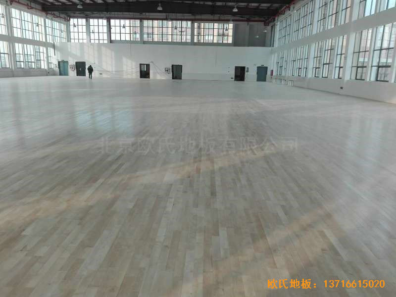 江蘇農(nóng)貿(mào)市場(chǎng)體育館體育地板施工案例5
