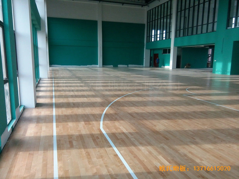 江蘇南京漢風公司籃球館運動木地板鋪設(shè)案例5