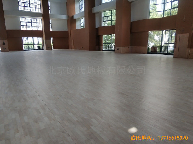 江蘇常州同濟(jì)中學(xué)運(yùn)動館體育地板施工案例5