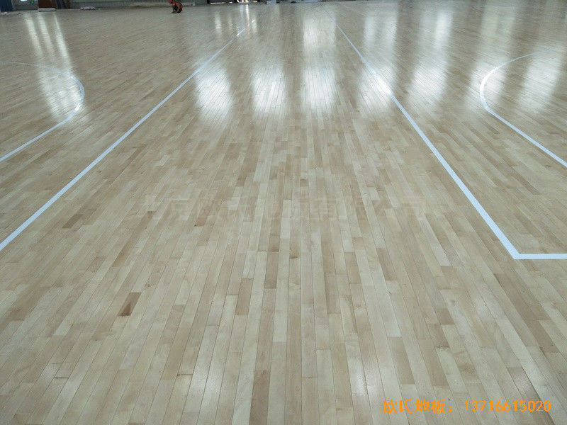 江蘇新能源科技公司籃球館運動地板鋪設(shè)案例3