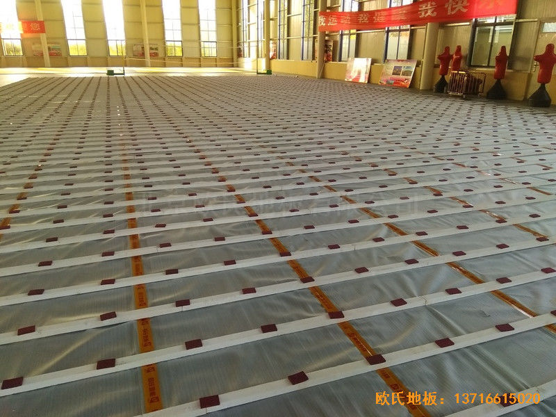 江蘇虎腰村愛爾行業(yè)學(xué)校運動館運動地板安裝案例2