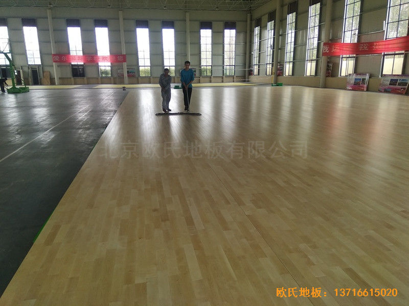 江蘇虎腰村愛爾行業(yè)學(xué)校運動館運動地板安裝案例5