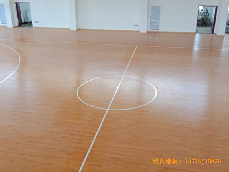 江西新余渝水七小籃球館運(yùn)動地板施工案例4