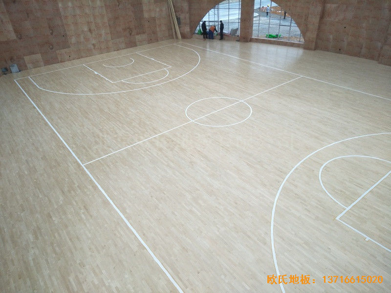江西榮江金色春城小學(xué)運(yùn)動(dòng)館體育地板鋪裝案例4