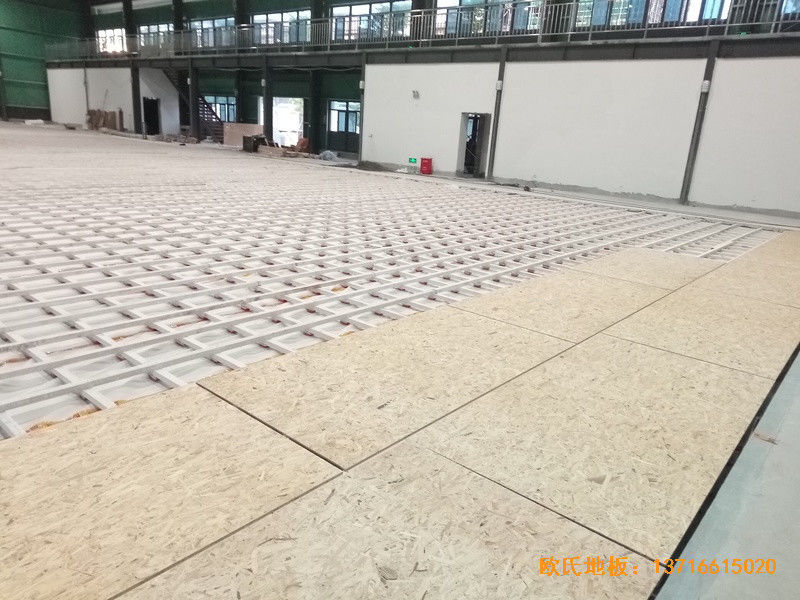海南三亞619項(xiàng)目訓(xùn)練館體育地板鋪設(shè)案例2