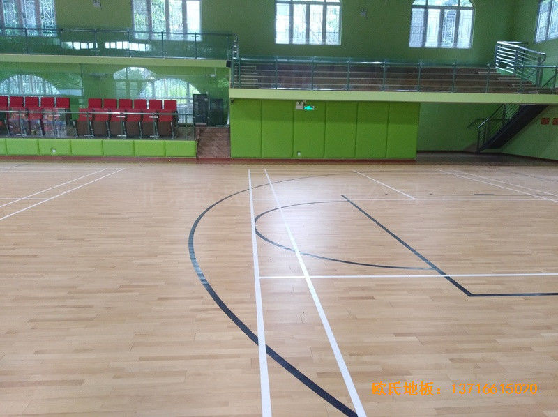 深圳普林斯頓小學籃球館運動地板施工案例5