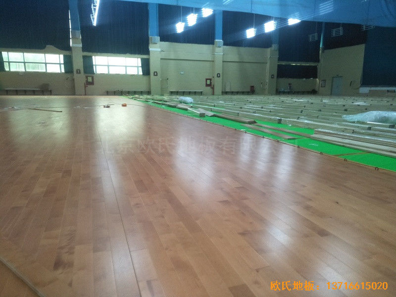 深圳羅湖區(qū)翠園中學(xué)運動館運動木地板安裝案例4