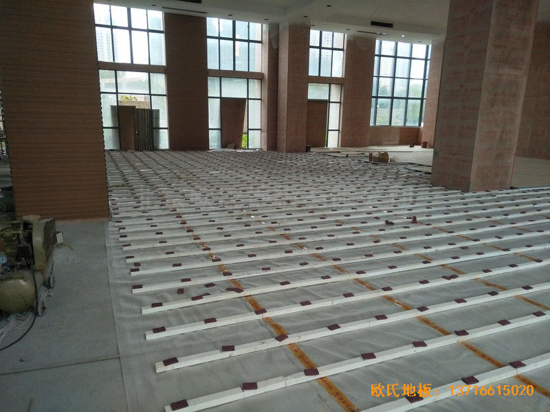 福建泉州海關橋南運動場體育地板鋪裝案例1