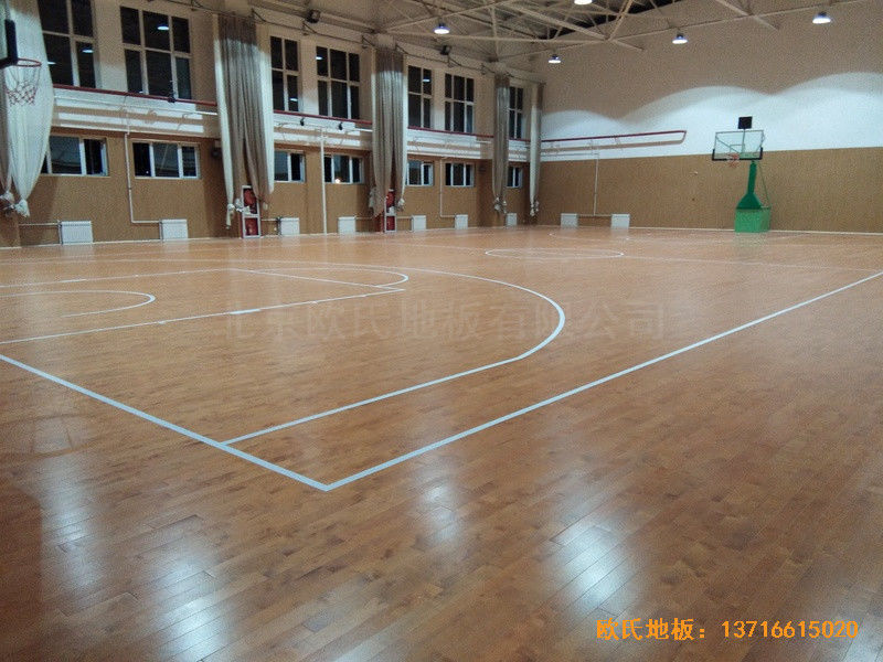 北京懷柔實(shí)驗(yàn)小學(xué)籃球館體育地板施工案例3