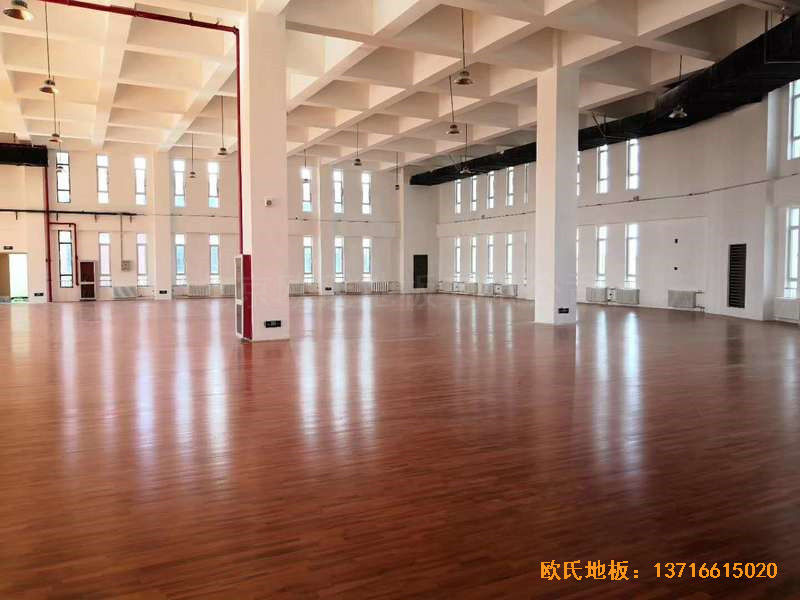 北京房山長陽小學訓(xùn)練館運動地板鋪設(shè)案例1