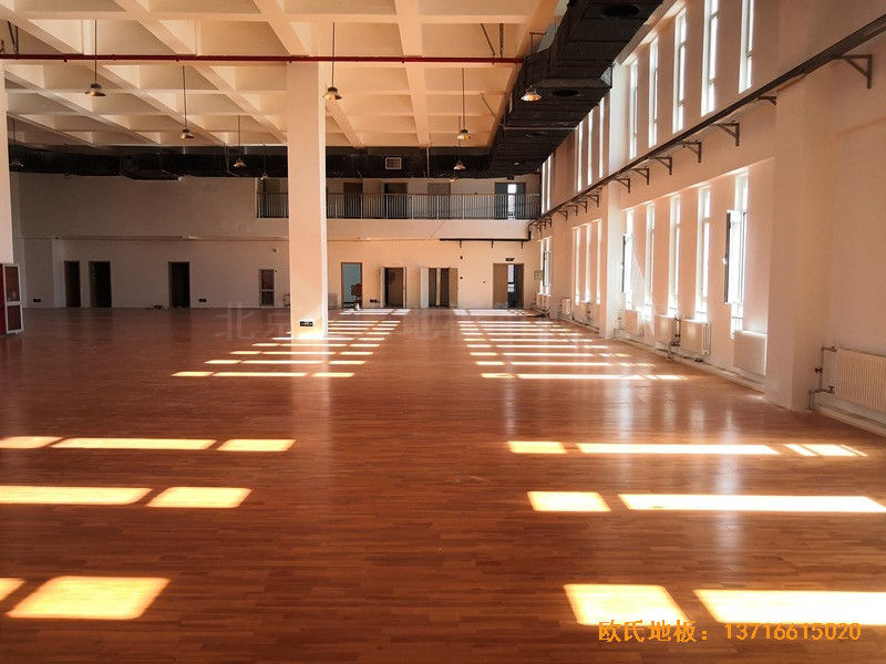 北京房山長陽小學訓(xùn)練館運動地板鋪設(shè)案例3