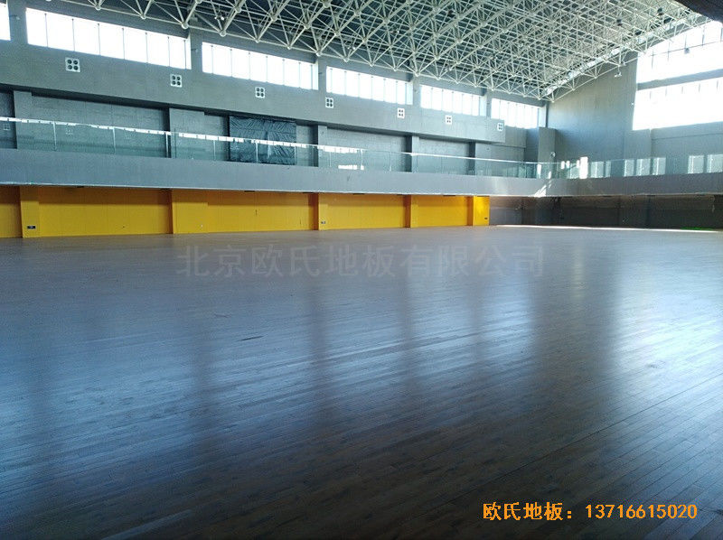 北大附屬益田實(shí)驗(yàn)學(xué)校體育館運(yùn)動地板安裝案例0