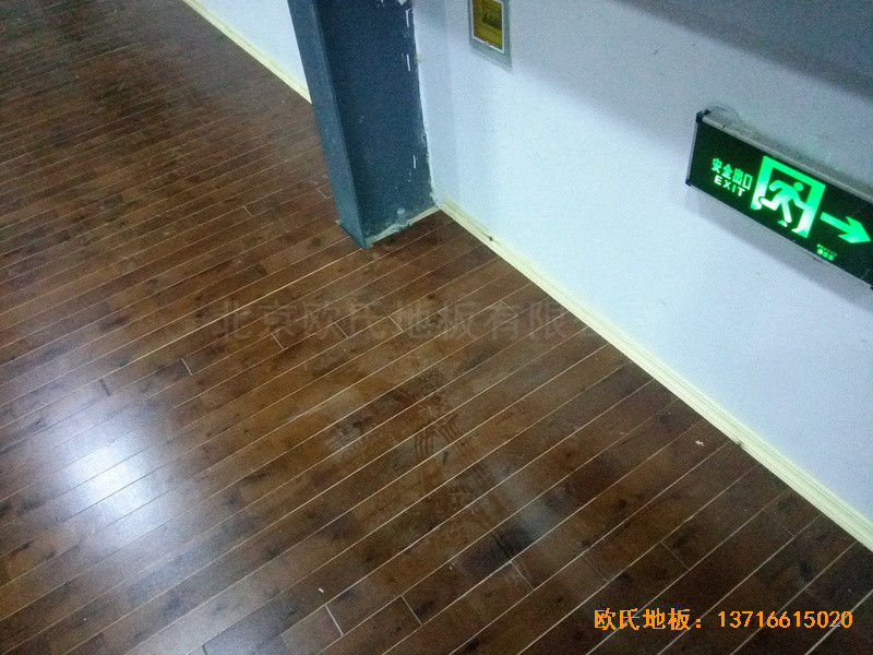 上海松江大學(xué)城外國語大學(xué)運動館運動木地板鋪裝案例3