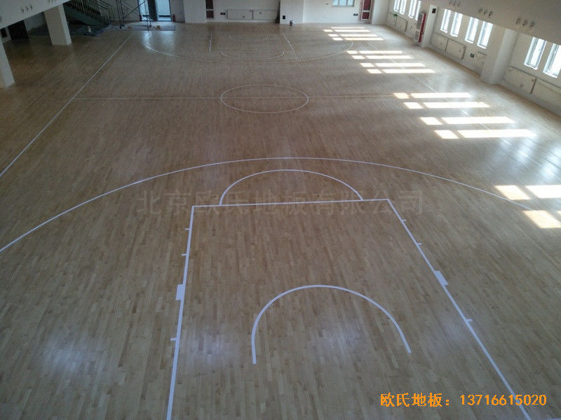 天津一號路四十八中籃球館運(yùn)動(dòng)木地板施工案例0