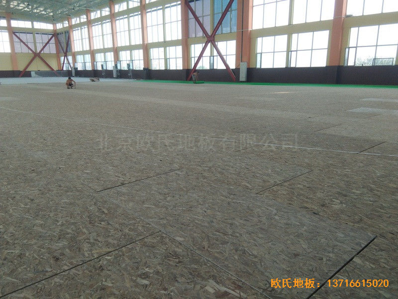 山東濟南章丘雙語學(xué)校籃球館體育地板施工案例2