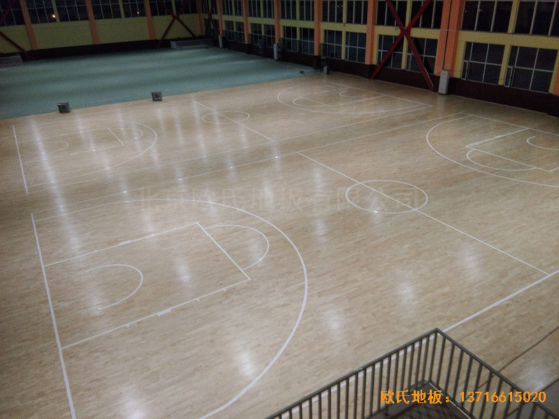 山東濟南章丘雙語學(xué)?；@球館體育地板施工案例3