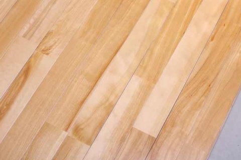 看看NBA場(chǎng)館用的木地板，你那只能叫磚！