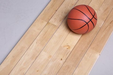 實木運動地板對于現(xiàn)代籃球場館的重要性