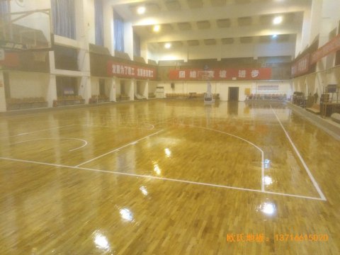 山西璐安集團(tuán)籃球館運動木地板鋪裝案