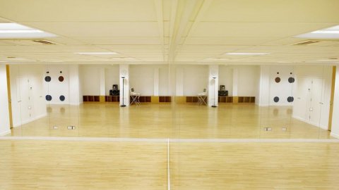 松木舞臺運動場館地板哪個牌子環(huán)保