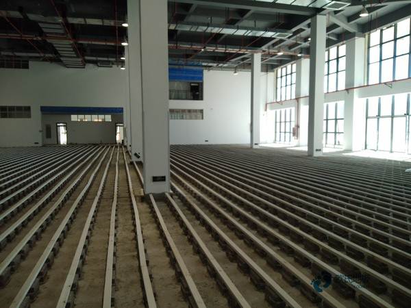 大學(xué)籃球體育地板施工方案1